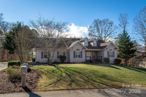 16-61 Locust Meadow Ln, Weaverville, NC, 28787-9024 | Card Image