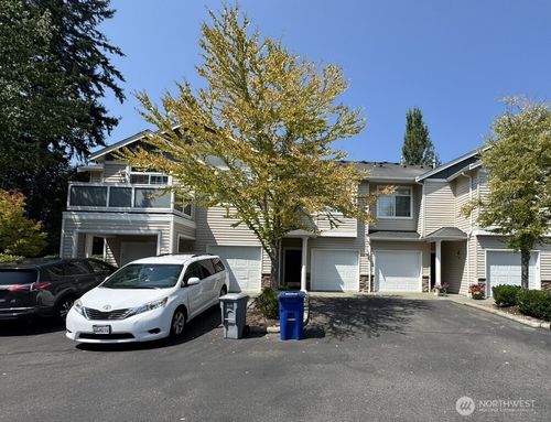 2201-1855 Trossachs Blvd Se, Sammamish, WA, 98075-5940 | Card Image