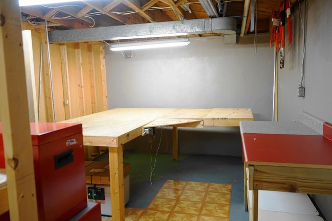 Workroom, work table conveys | Image 40