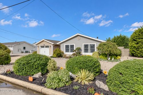 127 Hatteras Road, Barnegat, NJ, 08005 | Card Image
