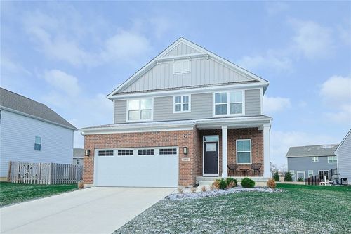 320 Chevington Chase, Tipp City, OH, 45371-9533 | Card Image