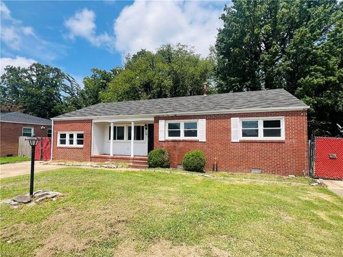 1114 Micott Dr, Hampton, VA, 23666-4619 | Card Image