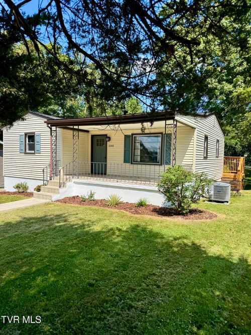 2105 Westfield Street, Bristol, VA, 24201 | Card Image