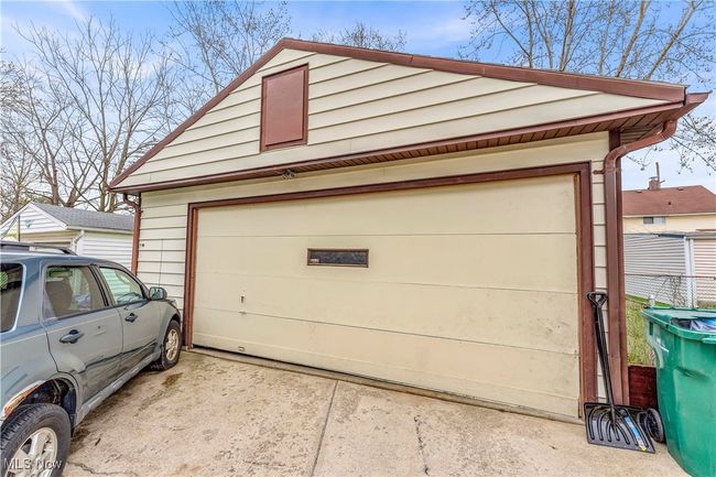 5193 Miller Ave, House other with 3 bedrooms, 2 bathrooms and null parking in Maple Heights OH | Image 5