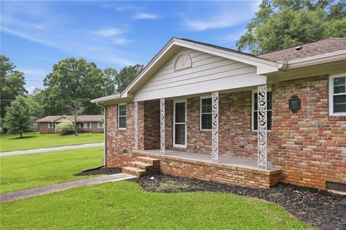 4045 Compton Cir, Powder Springs, GA, 30127-2619 | Card Image