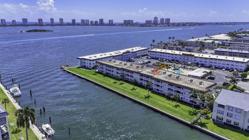205-111 Shore Court, North Palm Beach, FL, 33408 | Card Image