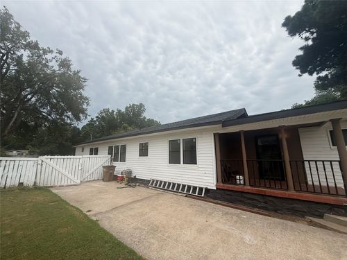 1910 E 9th St, Okmulgee, OK, 74447-5406 | Card Image