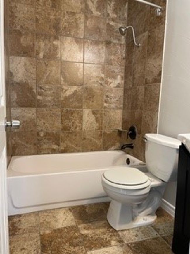 5312 Queens Ct, House other with 3 bedrooms, 2 bathrooms and null parking in Lake Dallas TX | Image 9