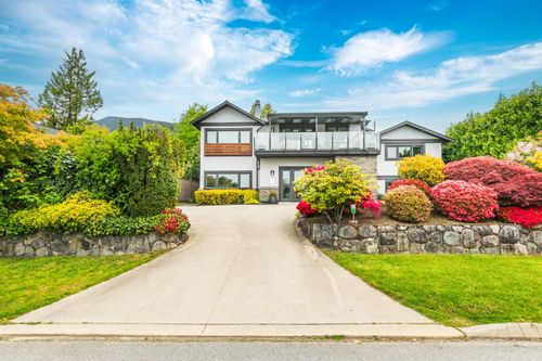 4106 Canterbury Cres, North Vancouver, BC, V7R3N5 | Card Image