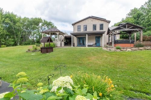 190 Lakeview Dr, Newport, VT, 05855-8923 | Card Image