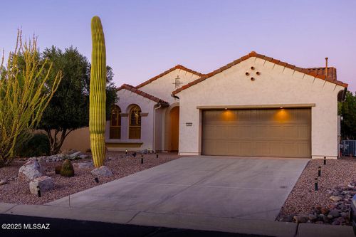1094 N Night Heron Drive, Green Valley, AZ, 85614 | Card Image