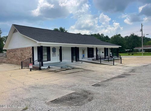7302 Highway 613, Moss Point, MS, 39563-9373 | Card Image