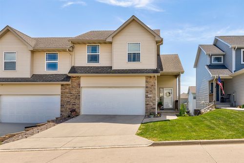 210 Maple Ave, Norwalk, IA, 50211-2159 | Card Image