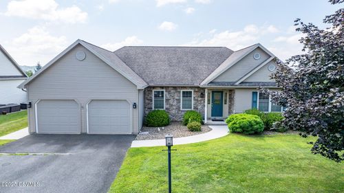 28 Penny Ln, Danville, PA, 17821-8483 | Card Image