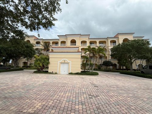 unit-204-4 Harbour Isle Dr E, Fort Pierce, FL, 34949-2756 | Card Image