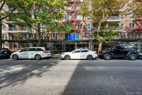 539-142-05 Roosevelt Avenue, New York, NY, 11354 | Card Image