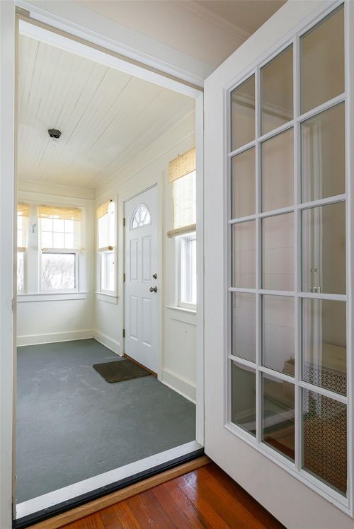 2 Park Ave, Red Hook, NY, 12571-1307 | Card Image
