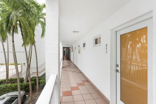 211-1666 West Ave, Miami Beach, FL, 33139 | Card Image