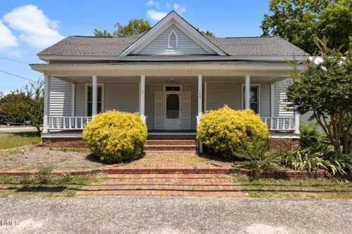 106 W Ivey St, Lillington, NC, 27546-5610 | Card Image