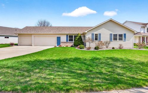 718 Applewood Drive, KIMBERLY, WI, 54136 | Card Image