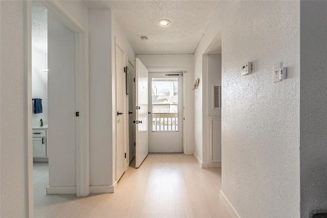 APT-806 - 7600 Emmett F Lowry Expy, Townhouse with 2 bedrooms, 2 bathrooms and 1 parking in Texas City TX | Image 11