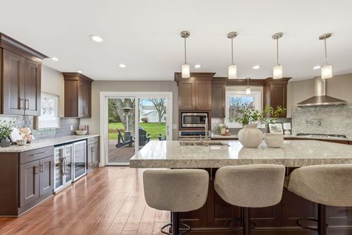 18760 Yorkshire Ln, Brookfield, WI, 53045-1064 | Card Image