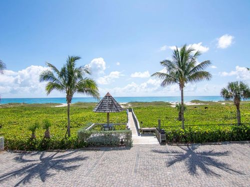 203b-1536 Ocean Dr, Vero Beach, FL, 32963-2301 | Card Image