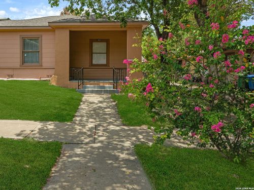 1023 W French Pl, San Antonio, TX, 78212-3649 | Card Image