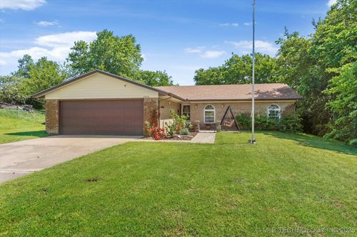 1535 Cardinal Cir, Sapulpa, OK, 74066-2508 | Card Image