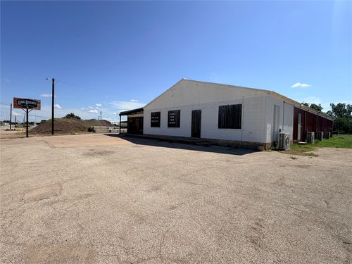 910 N Main St, Seymour, TX, 76380-4232 | Card Image