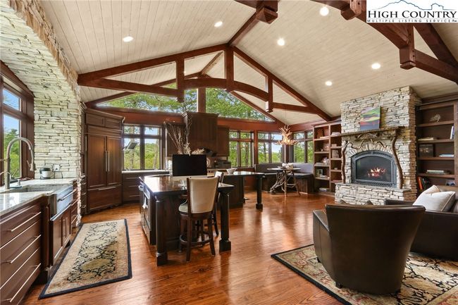 314 Mockingbird Ln, House other with 5 bedrooms, 5 bathrooms and null parking in Blowing Rock NC | Image 13