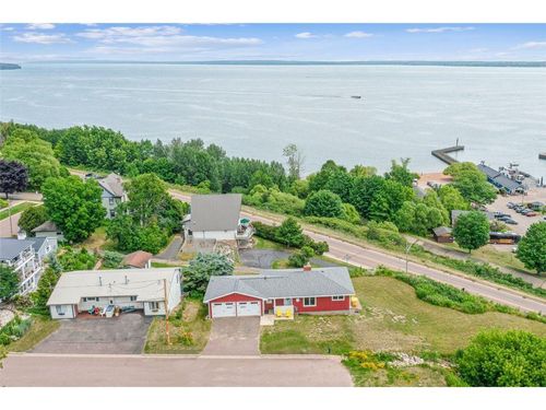124 N 1st St, Bayfield, WI, 54814-5060 | Card Image