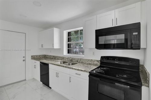265 Nw 135th St, North Miami, FL, 33168-3842 | Card Image