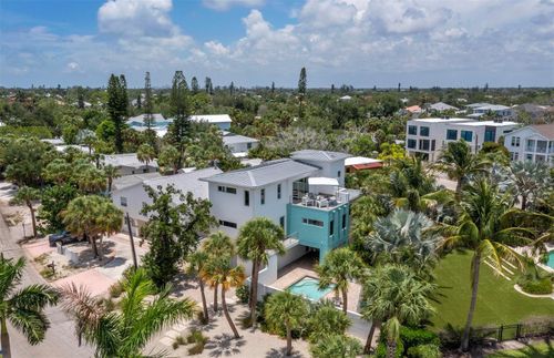 471 Island Circle, Sarasota, FL, 34242 | Card Image