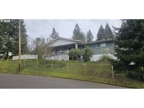 1123 Se Hawthorne Dr, Roseburg, OR, 97470-4369 | Card Image