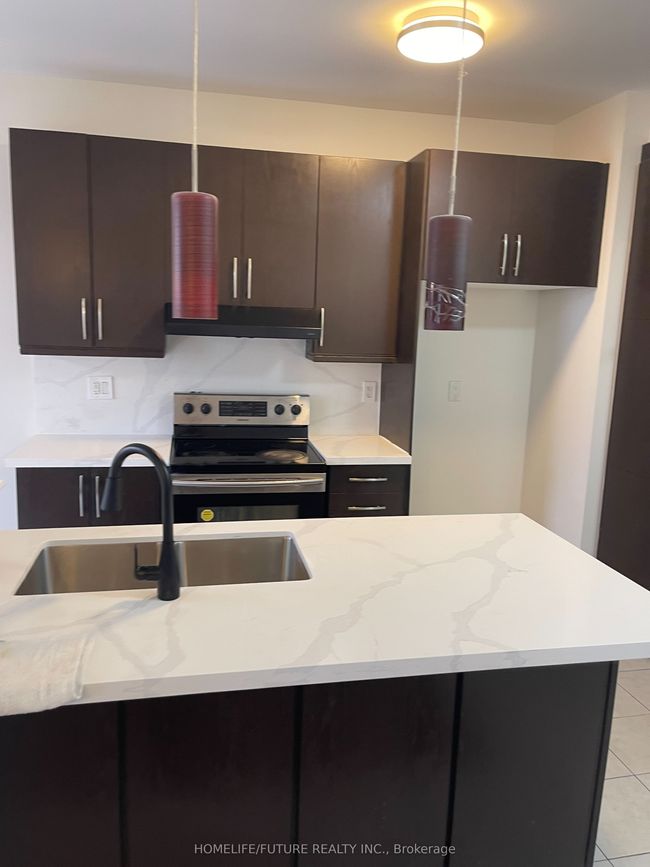 167 Hammersly Blvd, House attached with 5 bedrooms, 4 bathrooms and 2 parking in Markham ON | Image 5