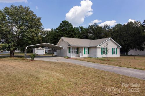 103 Bluebird Ct, Rockingham, NC, 28379-8101 | Card Image