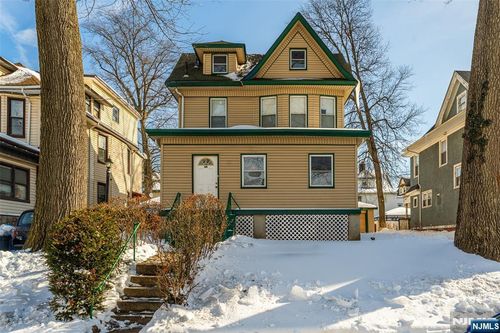 759 Parker St, Newark, NJ, 07104-2315 | Card Image