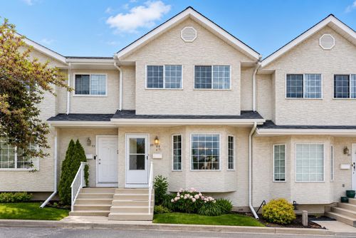 89 Bedford Manor Ne, Calgary, AB, T3K4B8 | Card Image