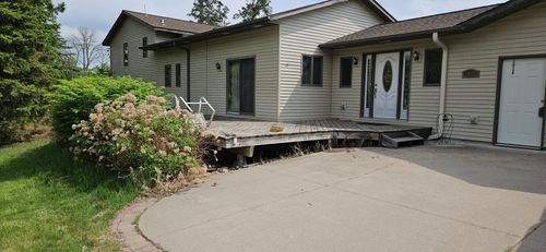 1075 W Wayzata Blvd, Long Lake, MN, 55356-9482 | Card Image