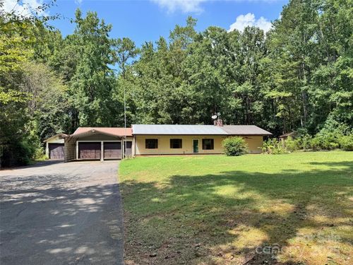 1065 Meadowbend Dr, York, SC, 29745-8914 | Card Image