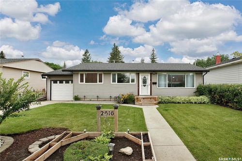 2616 Clarence Ave S, Saskatoon, SK, S7J1M6 | Card Image
