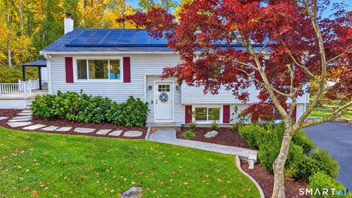 84 Lakeview Ter, Sandy Hook, CT, 06482-1410 | Card Image
