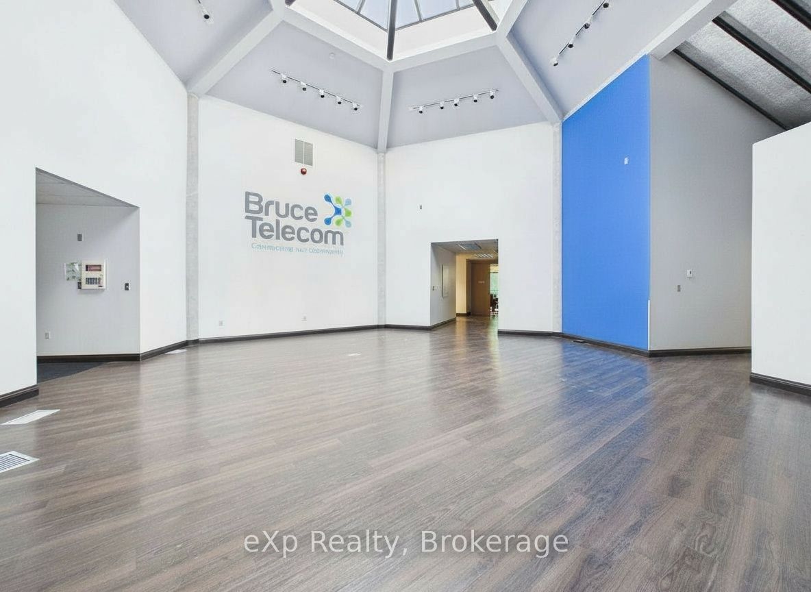 Commercial Sale in Kincardine 3