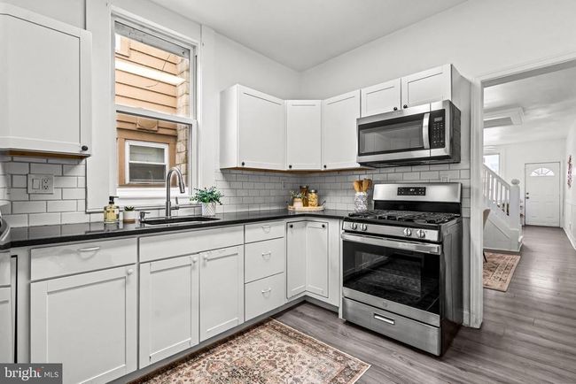 239 3 Rd St, Townhouse with 3 bedrooms, 1 bathrooms and null parking in GLOUCESTER CITY NJ | Image 9