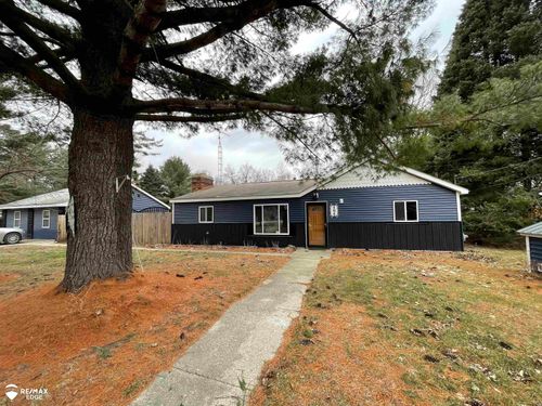 494 W Barnes Lake Rd, Columbiaville, MI, 48421-9750 | Card Image