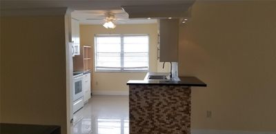 1801E - 2851 Ne 183rd St, Condo with 2 bedrooms, 2 bathrooms and null parking in Aventura FL | Image 3