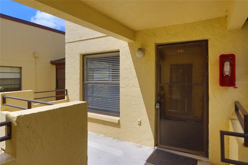 apt-6201-13608 S Village Dr, TAMPA, FL, 33618-8304 | Card Image