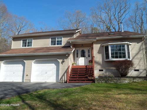 102 Crescent Lake Cove Ct, Milford, PA, 18337-7783 | Card Image