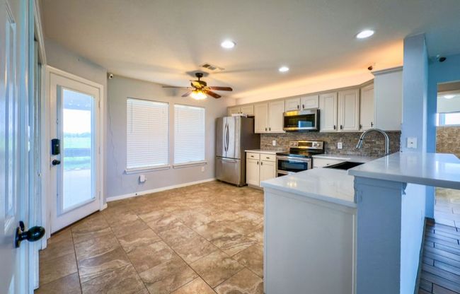 592 S Baese Rd, House other with 3 bedrooms, 2 bathrooms and null parking in Elm Mott TX | Image 10